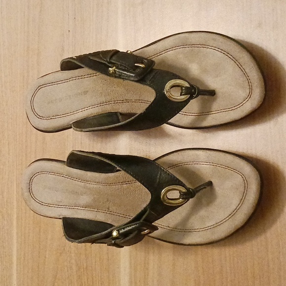 Predictions "Meridith" Black Thong Sandals in Size 7.5 - Picture 2 of 16